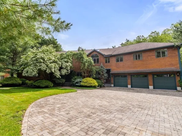 94 Topsfield Rd, Boxford, MA 01921