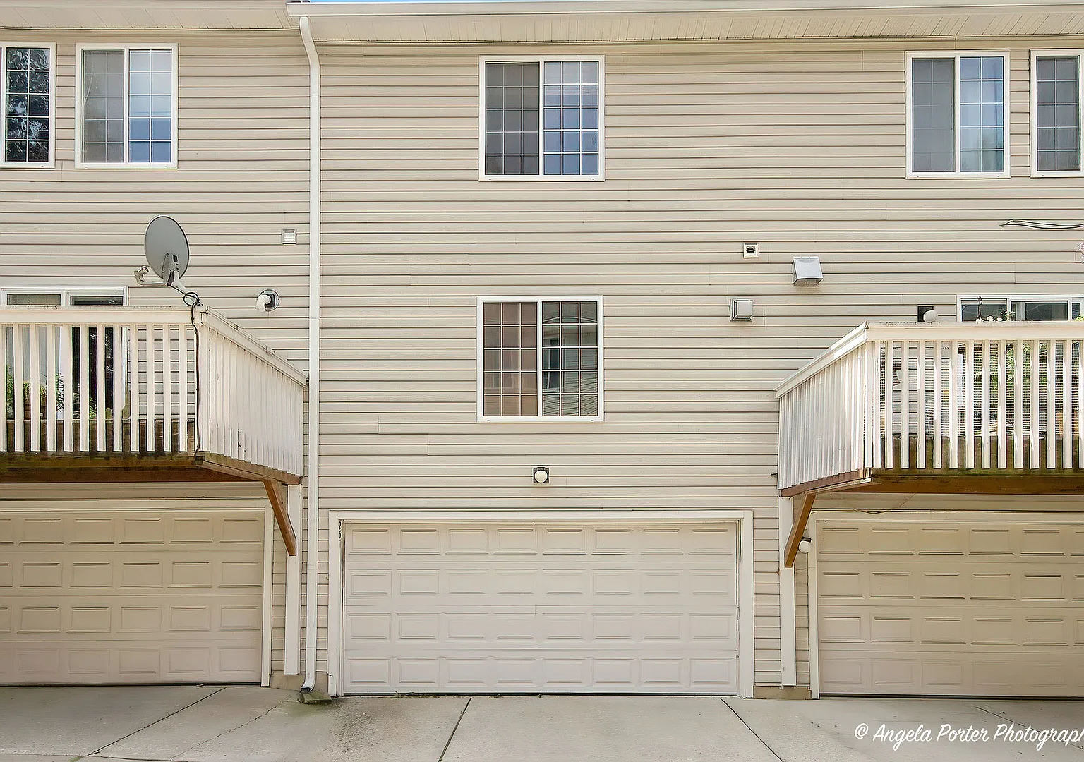 2 bed, 1.5 bath, 1448 sqft, $2,100 — Photo 2