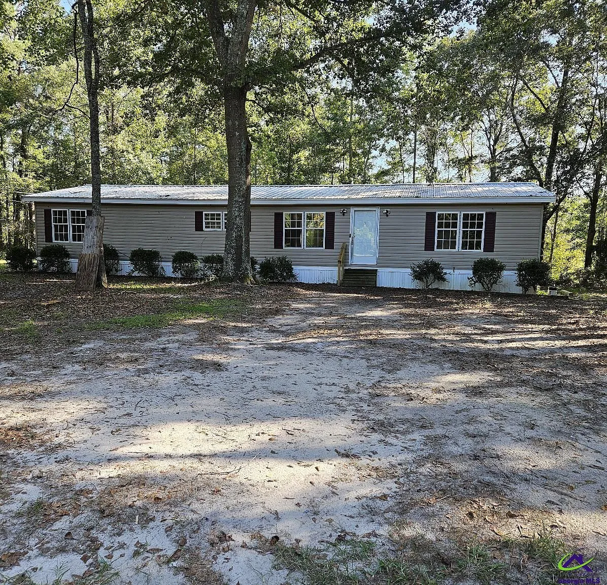 3 bed, 2.0 bath, 1782 sqft, $1,900 — Photo 1