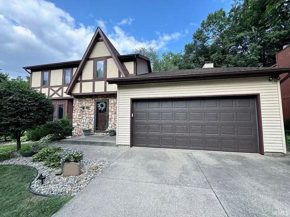 1834 Forest Edge Dr, Mishawaka, IN 46544