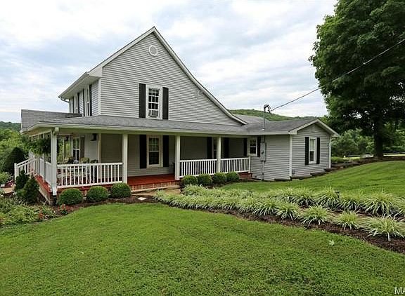 3rd image of 1590 Osage Ln