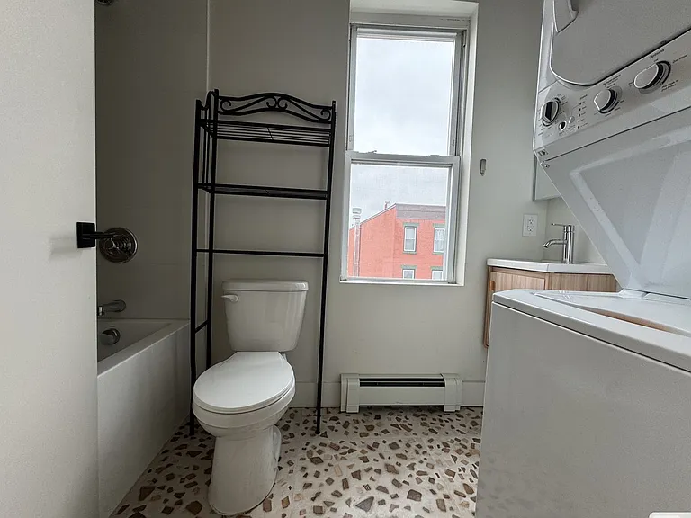 530 W Side Ave #1L — Photo 5