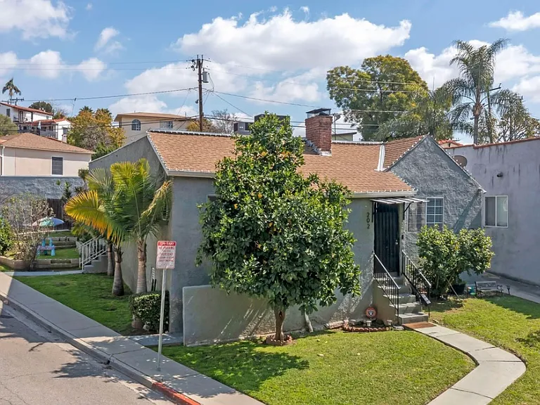 200 Westmont Dr — Photo 27