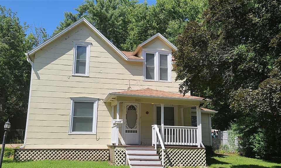 1st image of 307 NE 7th St