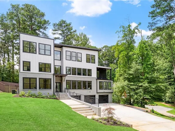 2110 Fairway Cir, Atlanta, GA 30319