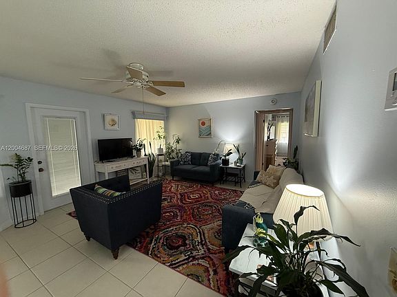 5th image of 208 Pine Hov Cir APT A-2