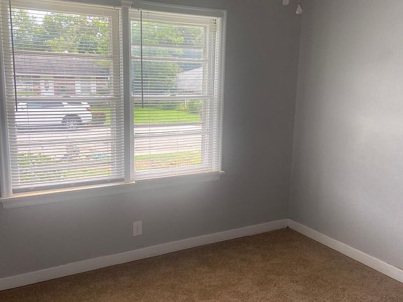 2nd image of 5 Hill Dr