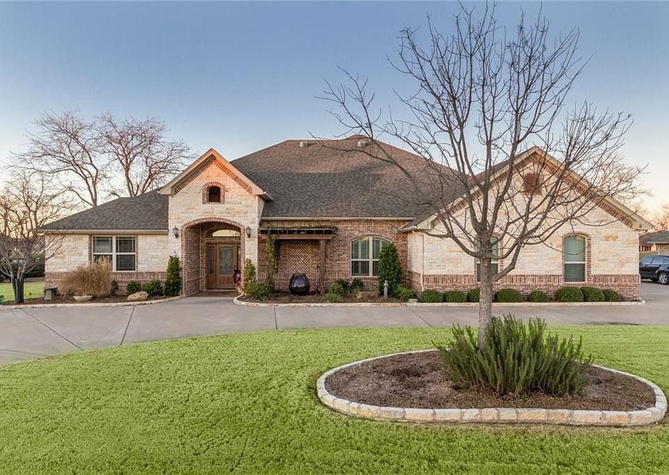 1st image of 5702 Medinah Dr