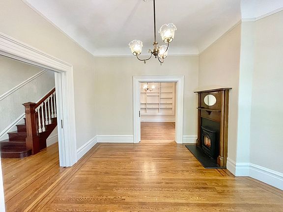 4th image of 1111 Stanyan St