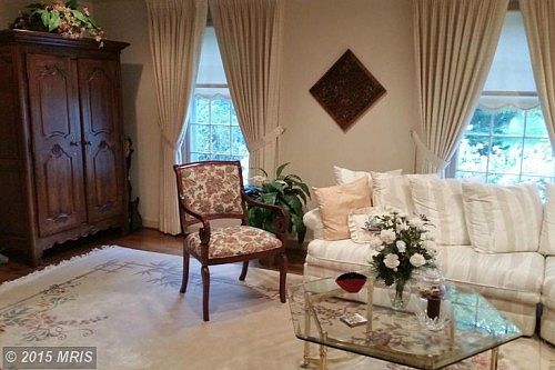 4th image of 6220 Charnwood Dr