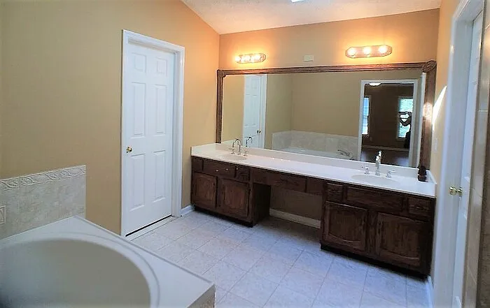 2213 McQuiston Dr SW — Photo 15