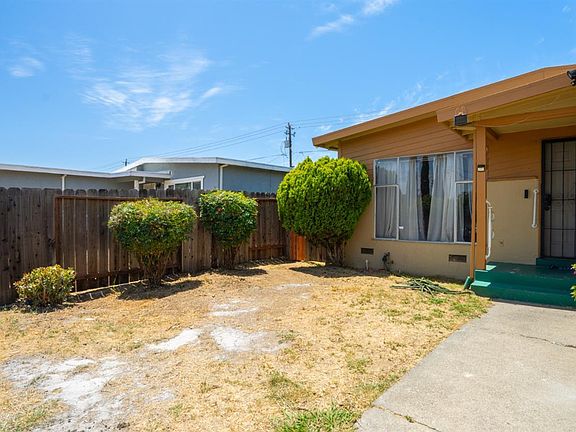 5th image of 1341 Eisenhower Street