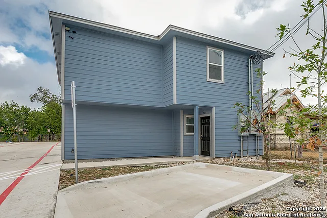 1835 W Poplar #402