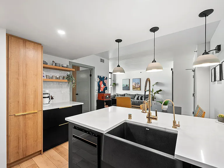 425 W Beech St #535 — Photo 7