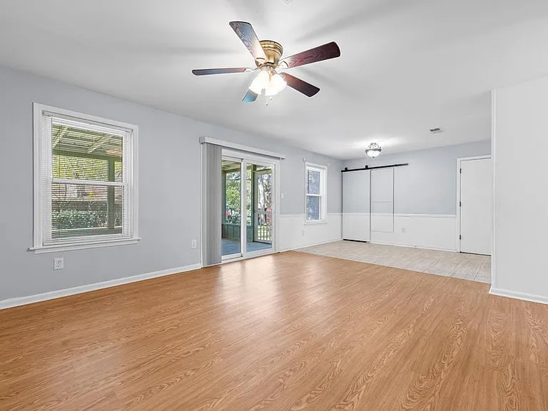 2637 Vassar Rd — Photo 9