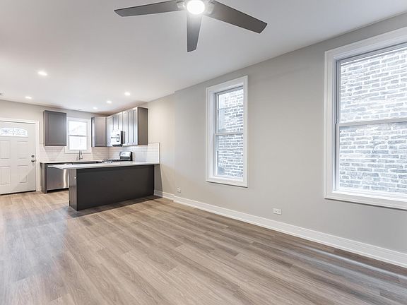 5th image of 1725 N Honore St #2E