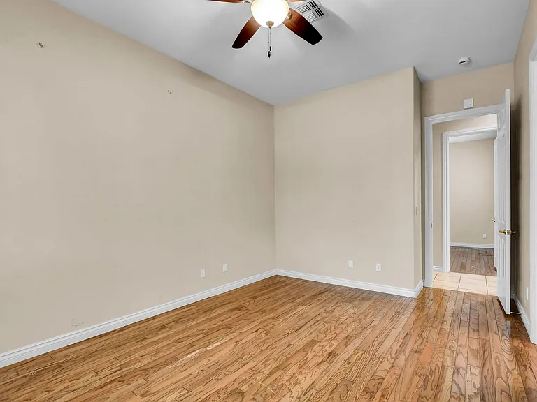 9101 Crystal Lake Ct — Photo 52