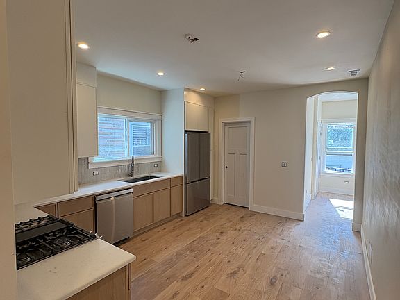 2nd image of 1822 N Kimball Ave #1