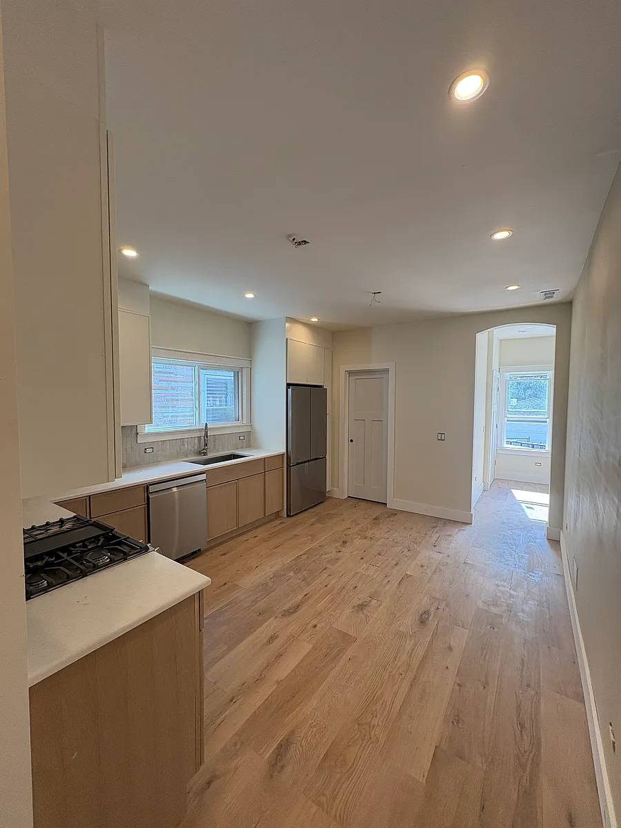 Building Photo - 1822 N Kimball Ave #1