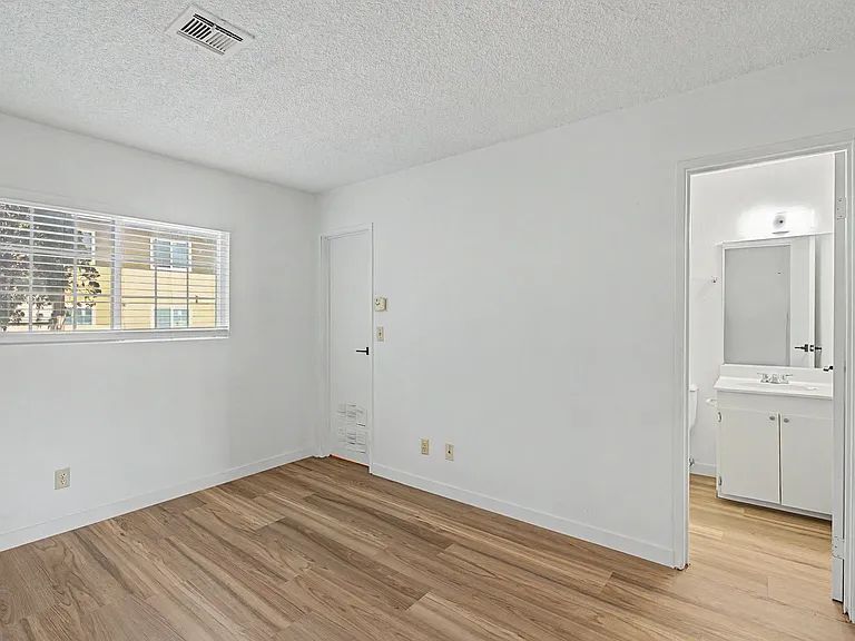 1937 Sunset Circle — Photo 26