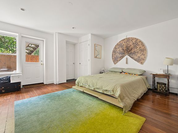 4th image of 861 President St #1
