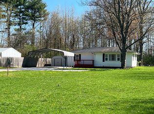 3677 E Oakdale Dr, Terre Haute, IN 47802