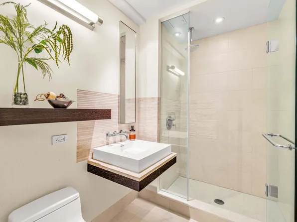 92 Greene Street image 12 of 19