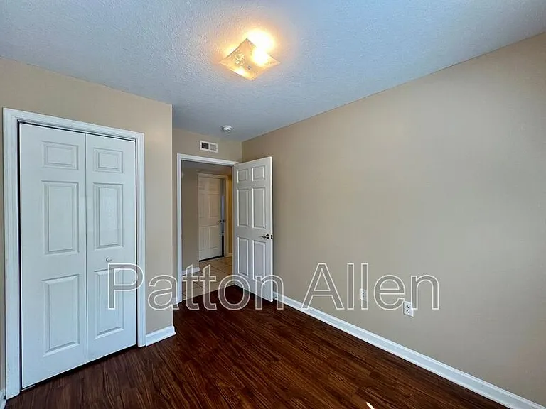 8 Zell Ln #A — Photo 14