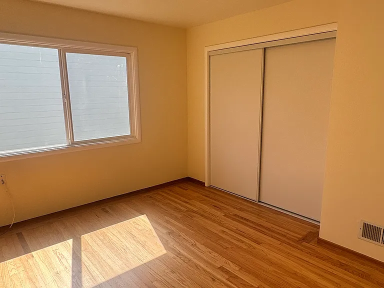 2652 Quintara St — Photo 17