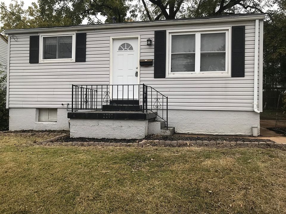 1st image of 2207 Prather Ave