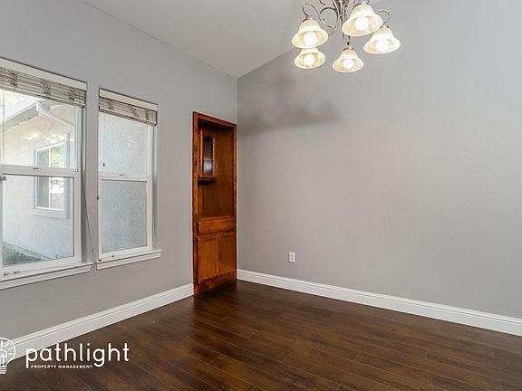3rd image of 3917 Mona Park Ln