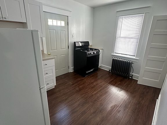 5th image of 445 Lincoln Ave #C