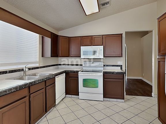 3rd image of 6302 W Puget Ave