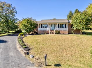 2357 Southlawn Cir SW, Roanoke, VA 24018