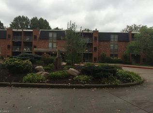 4183 Columbia Rd APT 122, North Olmsted, OH