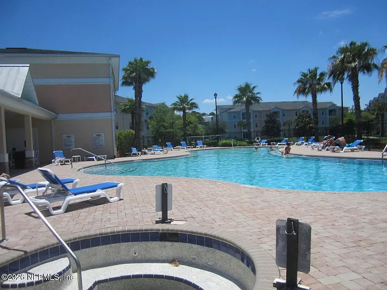 8215 Green Parrot Rd #103 — Photo 27