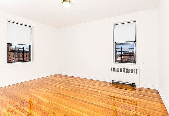 4th image of 20-08 Seagirt Blvd #4C