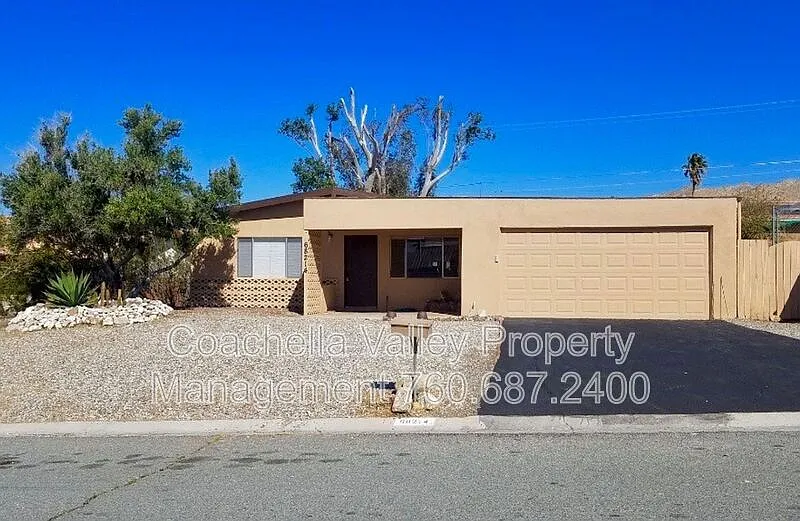 3 bed, 2.0 bath, 1107 sqft, $2,495 — Photo 1
