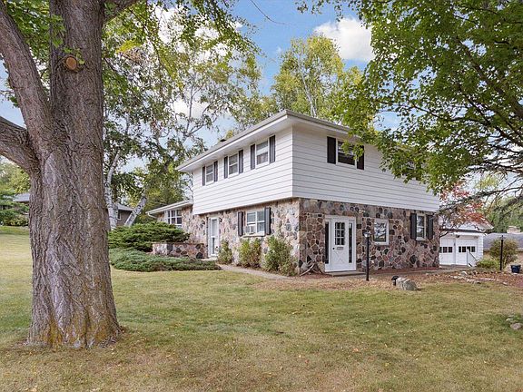 2nd image of 2504 Dartmouth Dr