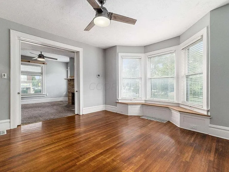 2339 Summit St — Photo 14