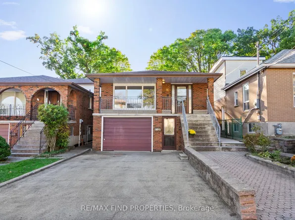 16 McDonald Ave, Toronto, ON M1L 3Y8