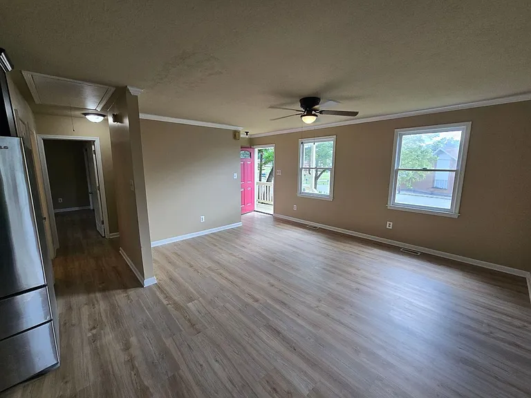 500 Floral Ave — Photo 6