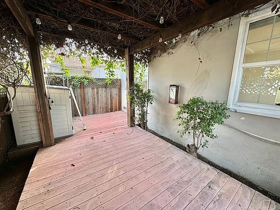 4th image of 4325 Bancroft St