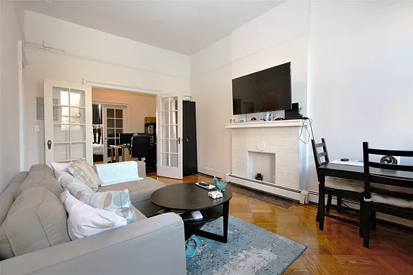 Rented by R New York | media 20