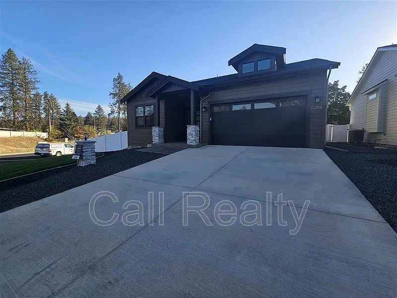 3 bed, 2.0 bath, 1500 sqft, $2,700 — Photo 2