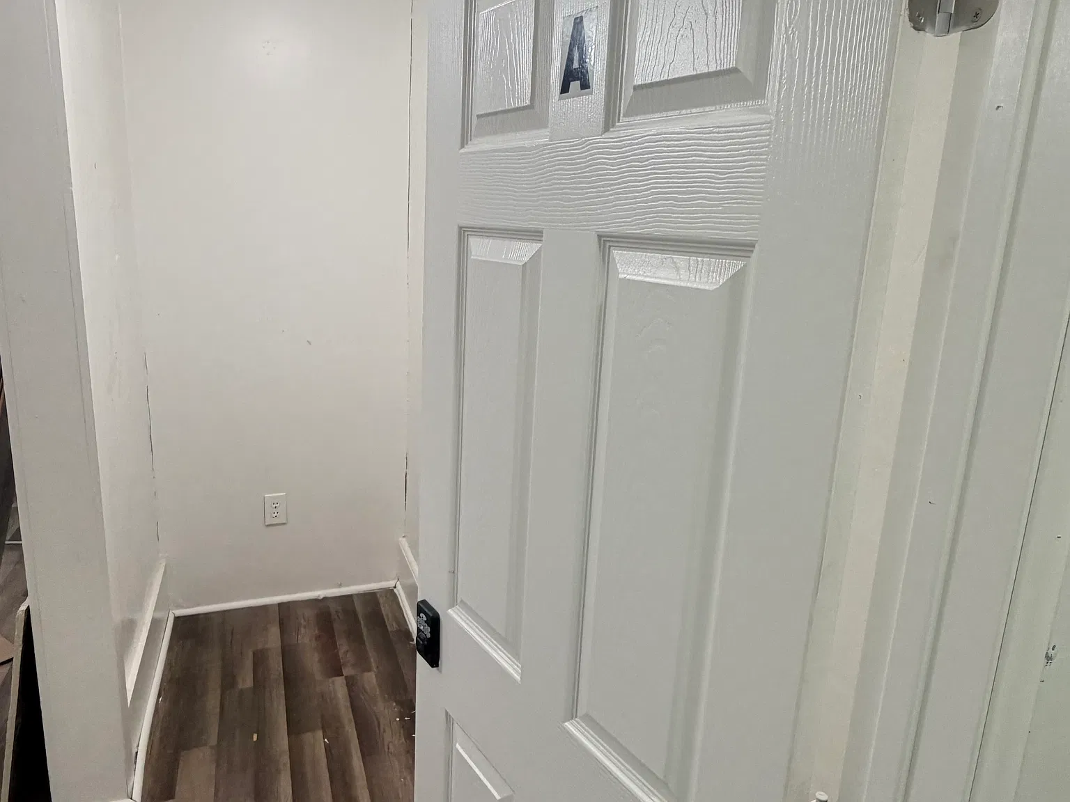 1 bed, 1300 sqft, $1,200 — Photo 4