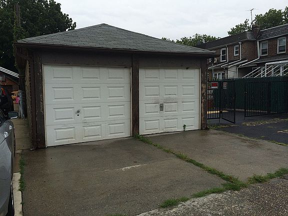 2nd image of 16401 Grand Central Pkwy