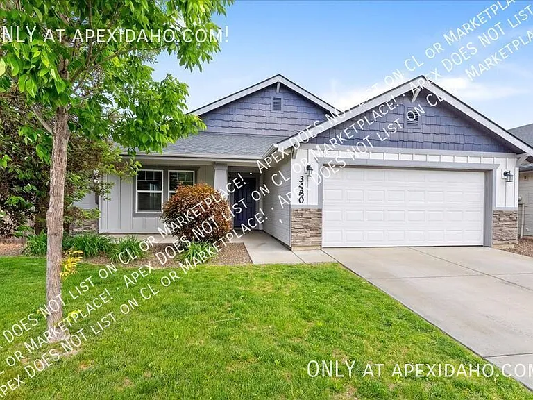 3480 S Avondale Ave — Photo 2