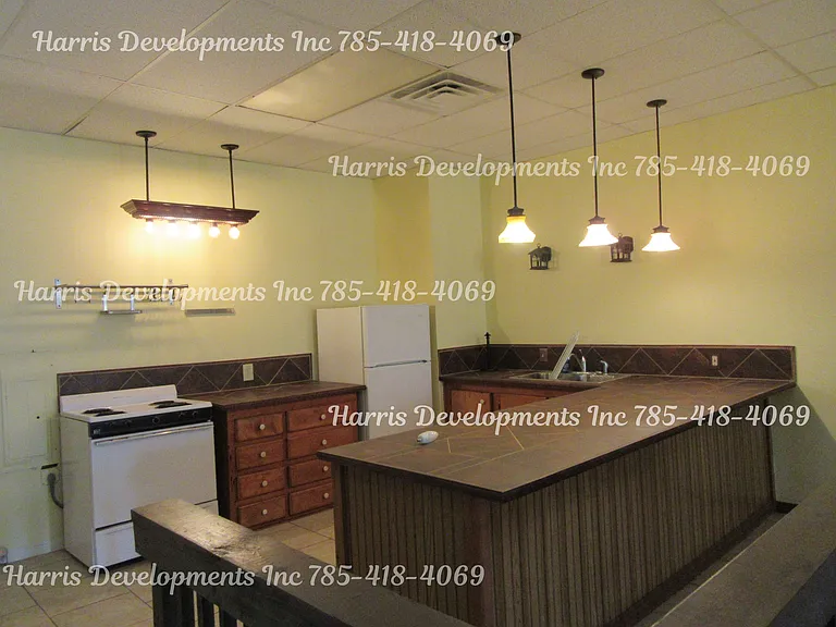 135 S Main St #201 — Photo 2
