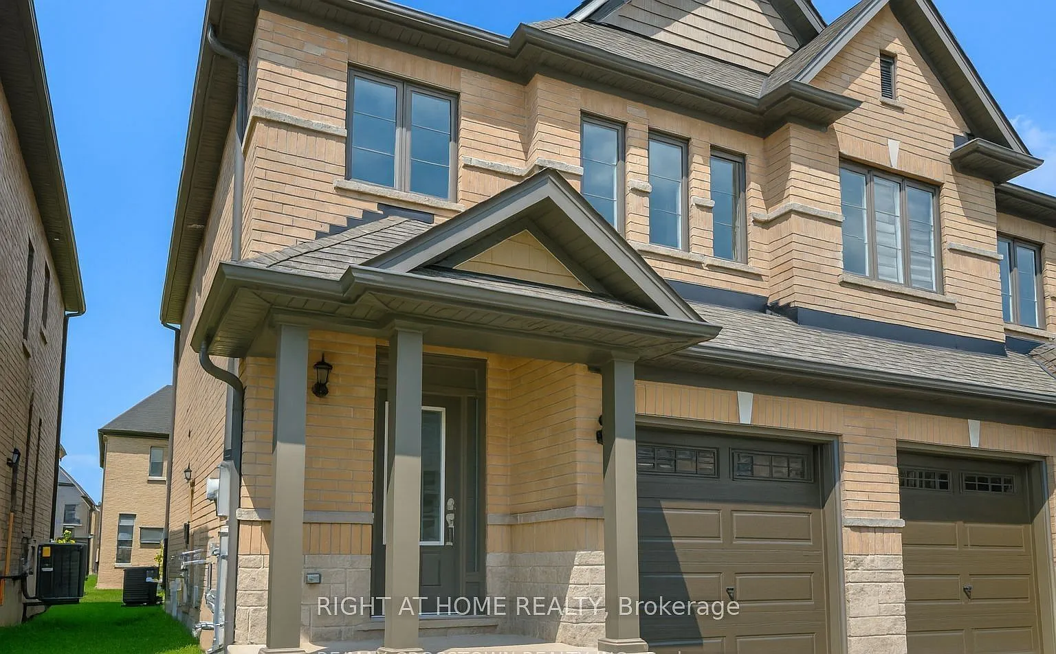 3 bed, $2,700 — Photo 2